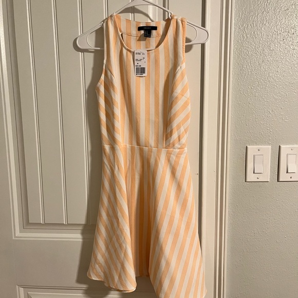 Forever 21 NWT peach striped skater dress - Picture 1 of 3